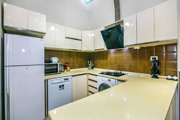 Фото номера Апартаменты с 2 спальнями Апартаменты LUX apartment near in Hard Rock г. Баку 12