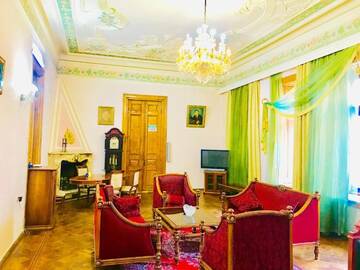 Фото номера Семейный номер с балконом Хостелы The Punjab Residency г. Баку 13
