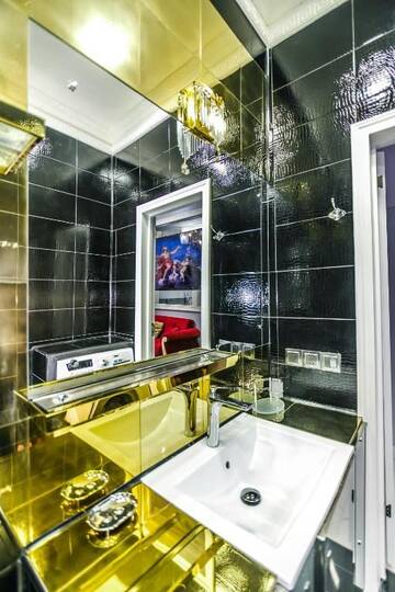 Фото номера Апартаменты с 3 спальнями Апартаменты Delux Apartament in Center г. Баку 50