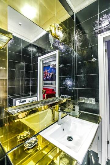 Фото номера Апартаменты с 3 спальнями Апартаменты Delux Apartament in Center г. Баку 36