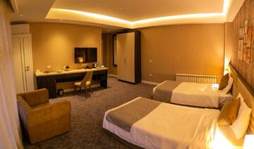 Фото номера Стандартный двухместный номер с 2 отдельными кроватями Отель Parkway Inn Hotel &amp; Spa г. Баку 7