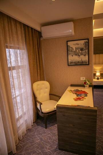 Фото номера Полулюкс Отель Parkway Inn Hotel &amp; Spa г. Баку 6
