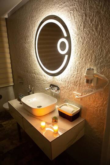 Фото номера Четырехместный номер Отель Parkway Inn Hotel &amp; Spa г. Баку 2
