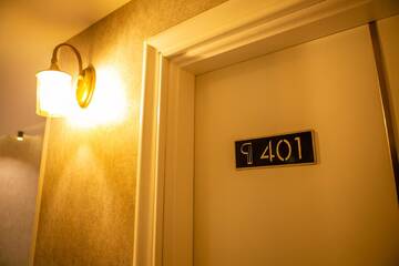Фото номера Семейный номер с балконом Отель Parkway Inn Hotel &amp; Spa г. Баку 3