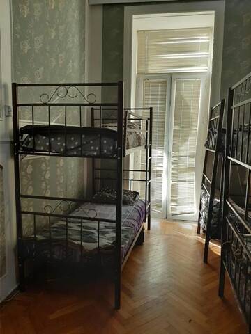 Фото номера Общий номер для мужчин и женщин с 8 кроватями Хостелы Creek In Hostel г. Баку 8