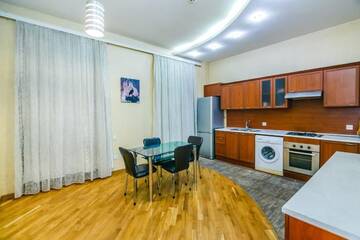 Фото номера Апартаменты с 3 спальнями Апартаменты Luxary Apartment Molocan Garden г. Баку 80