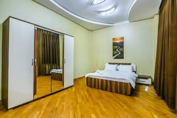 Фото номера Апартаменты с 3 спальнями Апартаменты Luxary Apartment Molocan Garden г. Баку 16