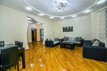 Фото номера Апартаменты с 3 спальнями Апартаменты Luxary Apartment Molocan Garden г. Баку 19
