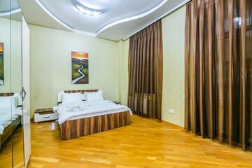 Фото номера Апартаменты с 3 спальнями Апартаменты Luxary Apartment Molocan Garden г. Баку 17