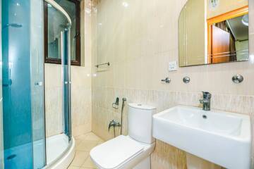 Фото номера Апартаменты с 3 спальнями Апартаменты Luxary Apartment Molocan Garden г. Баку 22