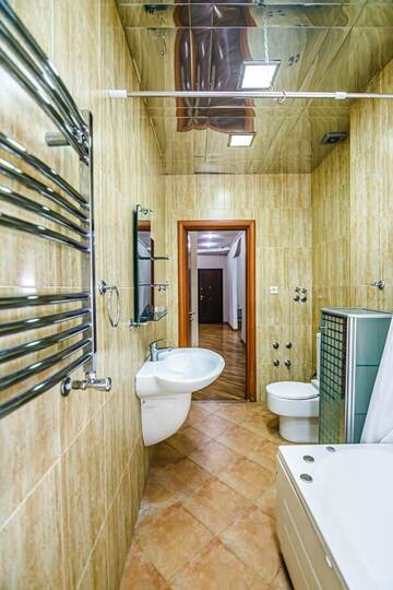 Фото номера Апартаменты с 3 спальнями Апартаменты Luxary Apartment Molocan Garden г. Баку 30
