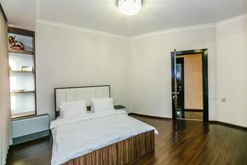 Фото номера Апартаменты с 3 спальнями Апартаменты Apartment on Tarqovu centr г. Баку 52