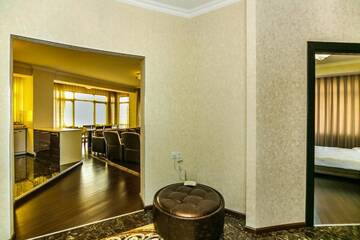 Фото номера Апартаменты с 3 спальнями Апартаменты Apartment on Tarqovu centr г. Баку 66