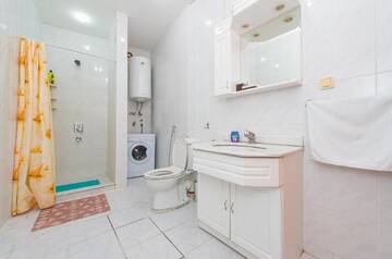 Фото номера Апартаменты с балконом Апартаменты Stay Inn Seaside Apartment г. Баку 11