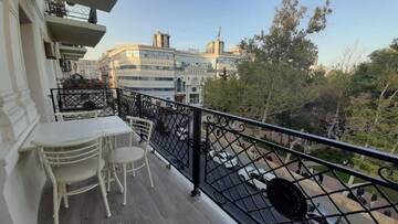 Фото номера Апартаменты с 2 спальнями Апартаменты Delux Apartment in Baku Nizami street г. Баку 39
