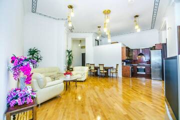 Фото номера Апартаменты с 3 спальнями Апартаменты VIP APARTAMENT NIZAMI STREET г. Баку 8