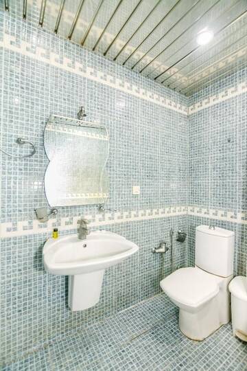 Фото номера Апартаменты с 3 спальнями Апартаменты VIP APARTAMENT NIZAMI STREET г. Баку 53