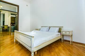 Фото номера Апартаменты с 3 спальнями Апартаменты VIP APARTAMENT NIZAMI STREET г. Баку 24