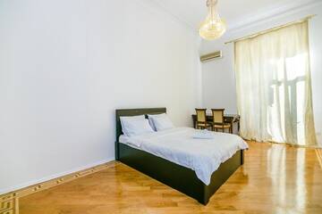 Фото номера Апартаменты с 3 спальнями Апартаменты VIP APARTAMENT NIZAMI STREET г. Баку 81