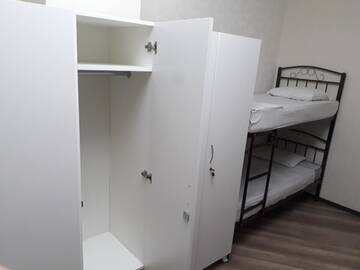 Фото номера Кровать в общем 8-местном номере для мужчин и женщин Хостелы Oscar Hostel г. Баку 3