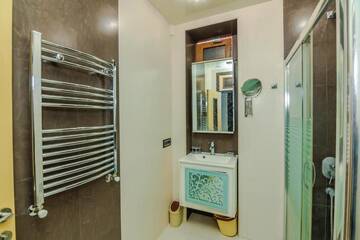 Фото номера Апартаменты с 2 спальнями Апартаменты Cozy apartment on the Caspian Boulevard by Time Group г. Баку 40