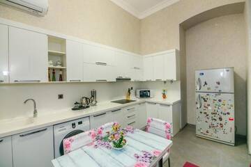 Фото номера Апартаменты с 2 спальнями Апартаменты Lovely Apartament in the city center by Time Group г. Баку 47