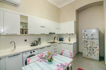 Фото номера Апартаменты с 2 спальнями Апартаменты Lovely Apartament in the city center by Time Group г. Баку 21
