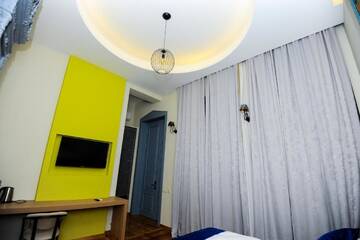 Фото номера Улучшенный двухместный номер с 1 кроватью Отель Renaissance Boutique г. Баку 4