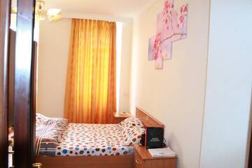 Фото Отели типа «постель и завтрак» Nizami Center Hostel г. Баку 1