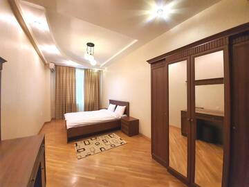 Фото номера Апартаменты с 3 спальнями Апартаменты Stunning apartment in the city center by Time Group г. Баку 11