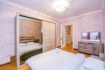 Фото номера Апартаменты с 3 спальнями Апартаменты Luxary Apartment On Tarqovu Centr г. Баку 20