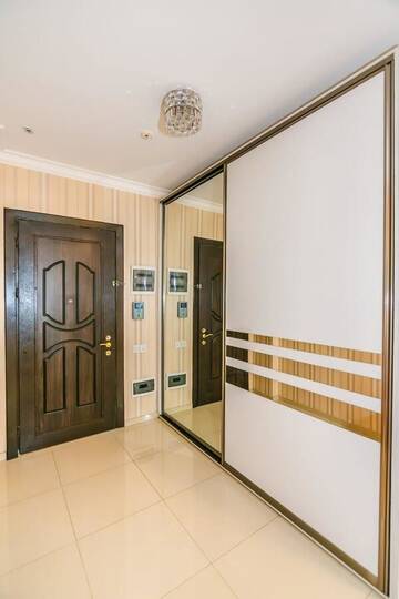 Фото номера Апартаменты с 3 спальнями Апартаменты Luxary Apartment On Tarqovu Centr г. Баку 31
