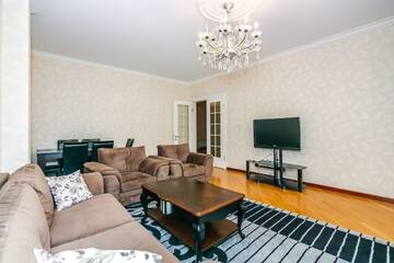 Фото номера Апартаменты с 3 спальнями Апартаменты Luxary Apartment On Tarqovu Centr г. Баку 38