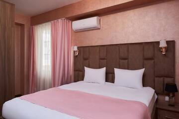 Фото номера Двухместный номер с 1 кроватью Отель Alison Hotel г. Баку 3