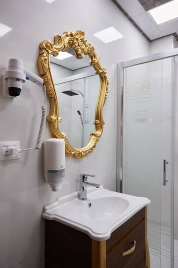 Фото номера Двухместный номер Делюкс с 1 кроватью и видом на море Отель Alison Hotel г. Баку 13