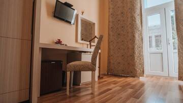 Фото номера Одноместный номер с балконом Отель Targovi Hotel Baku г. Баку 11