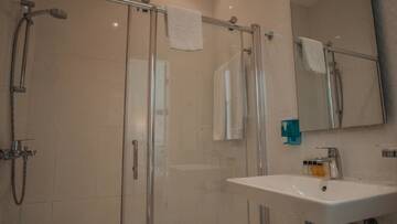 Фото номера Стандартный одноместный номер Отель Targovi Hotel Baku г. Баку 4