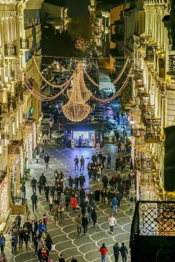 Фото номера Апартаменты с 2 спальнями Апартаменты Luxury Central in Nizami Street г. Баку 77