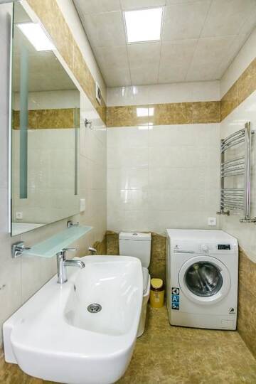 Фото номера Апартаменты с 2 спальнями Апартаменты Luxury Central in Nizami Street г. Баку 46