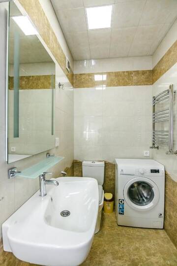 Фото номера Апартаменты с 2 спальнями Апартаменты Luxury Central in Nizami Street г. Баку 12