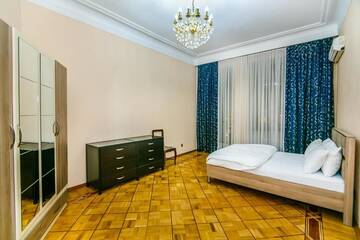 Фото номера Апартаменты с балконом Апартаменты VIP Apartment On Shaurma 6 Rooms г. Баку 71