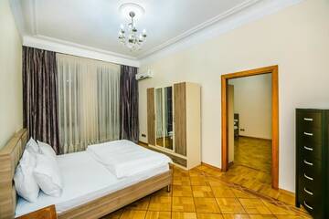 Фото номера Апартаменты с балконом Апартаменты VIP Apartment On Shaurma 6 Rooms г. Баку 76