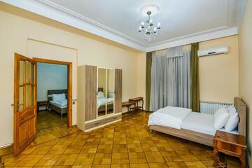 Фото номера Апартаменты с балконом Апартаменты VIP Apartment On Shaurma 6 Rooms г. Баку 79