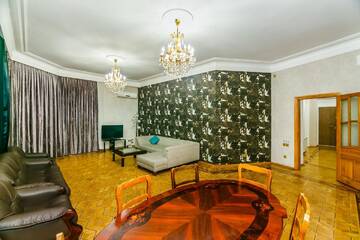 Фото номера Апартаменты с балконом Апартаменты VIP Apartment On Shaurma 6 Rooms г. Баку 11