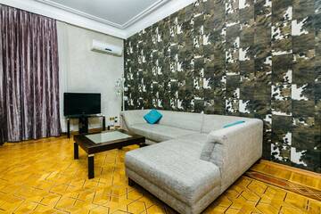 Фото номера Апартаменты с балконом Апартаменты VIP Apartment On Shaurma 6 Rooms г. Баку 12