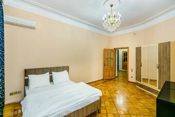 Фото номера Апартаменты с балконом Апартаменты VIP Apartment On Shaurma 6 Rooms г. Баку 39