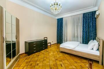Фото номера Апартаменты с балконом Апартаменты VIP Apartment On Shaurma 6 Rooms г. Баку 40