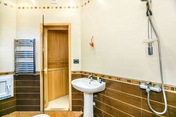 Фото номера Улучшенные апартаменты с сауной Апартаменты Apartment On MADO г. Баку 35