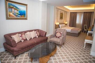 Фото номера Полулюкс Отель Theatrum Hotel Baku г. Баку 5