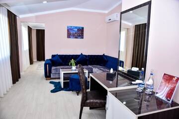 Фото номера Полулюкс с балконом Отель Supreme Hotel Baku г. Баку 8